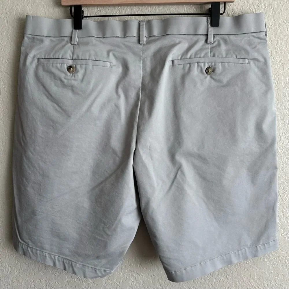 Banana Republic Men's Shorts Size 38